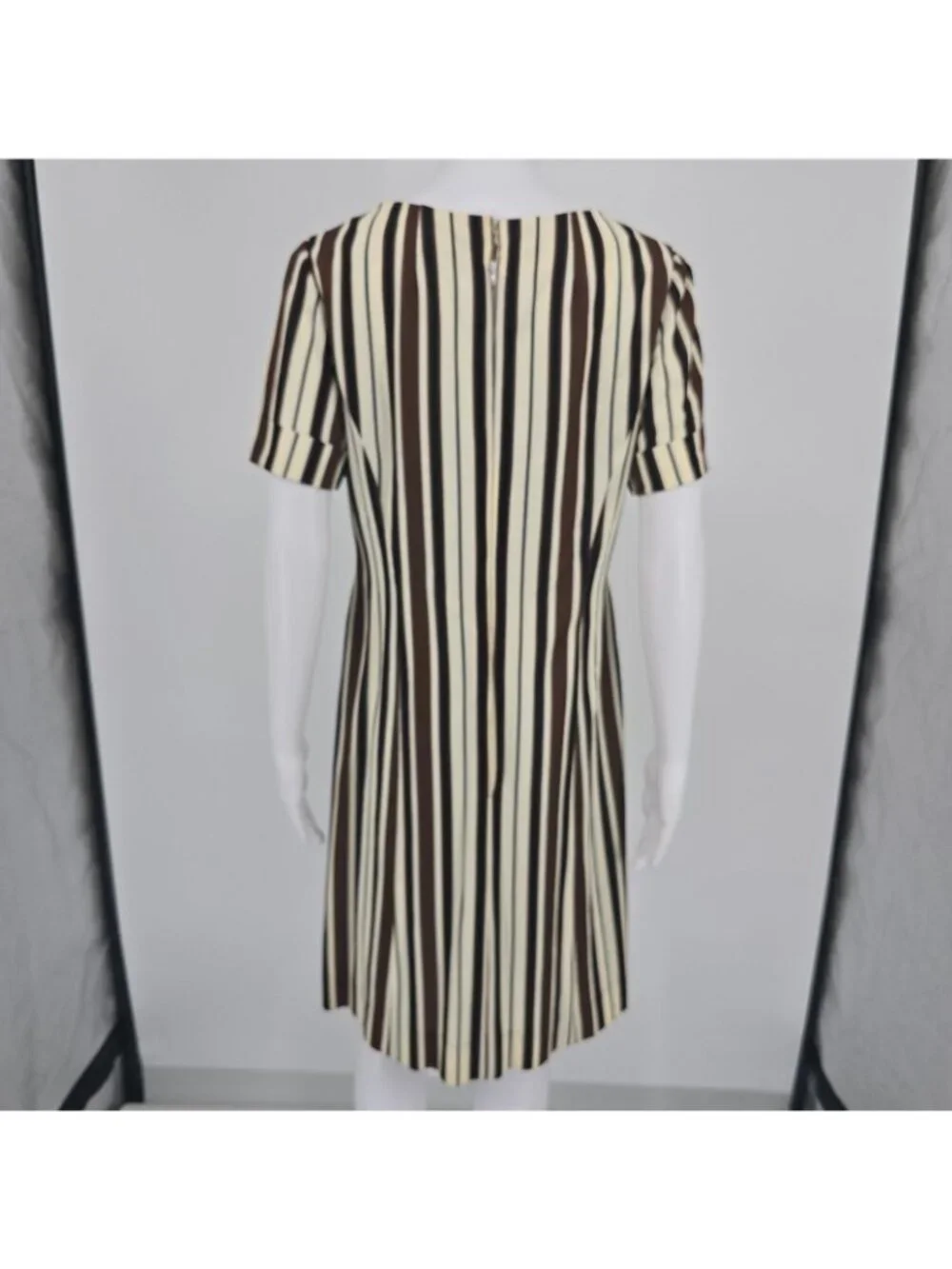 Vintage 1970s Brown/Cream/Black Mod Op Art Vertical Striped Shift Dress (M)